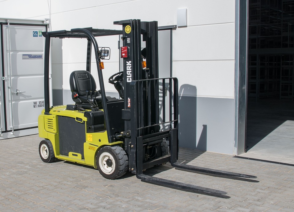 Forklift Financing – When To Buy And When To Lease
